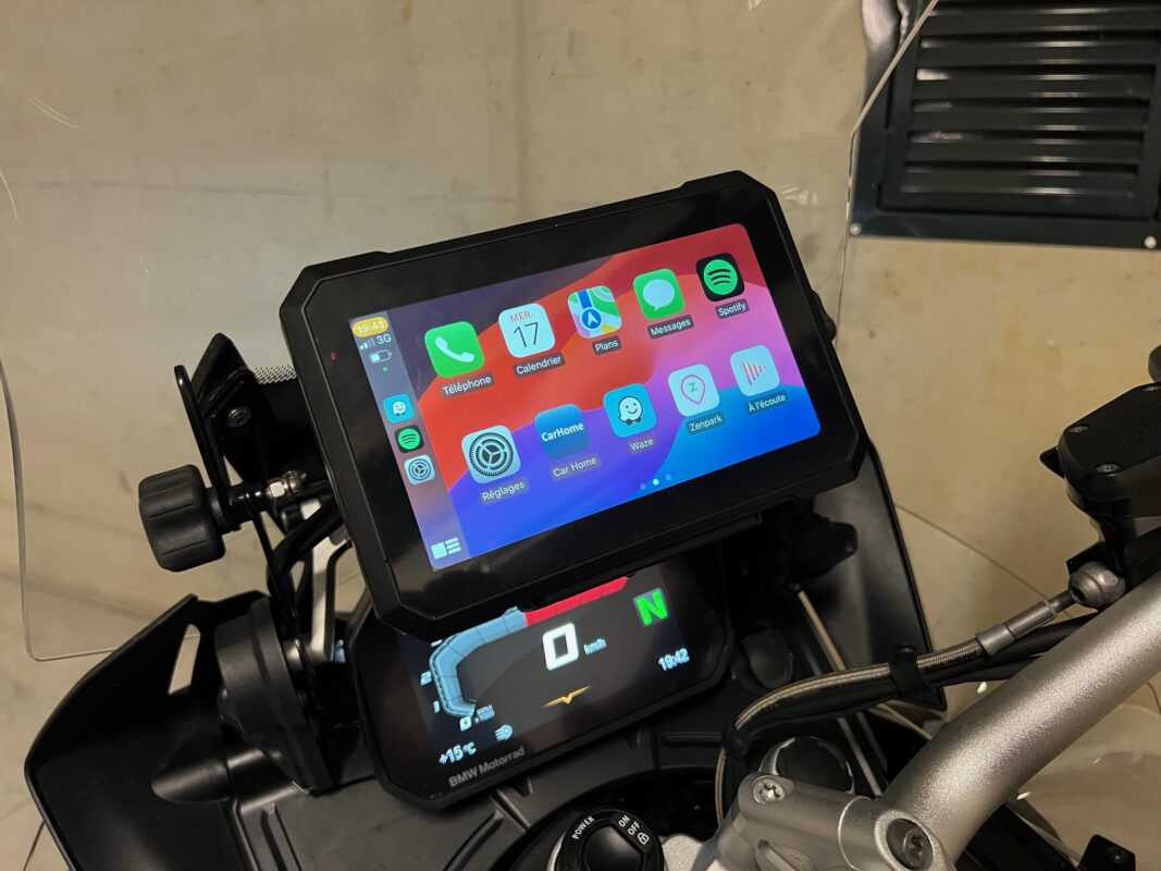 Motocycle CarPlay